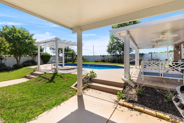 102 Rambling Creek Cove, Byron, GA 31008
