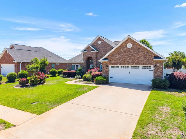102 Rambling Creek Cove, Byron, GA 31008