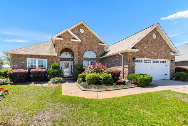 102 Rambling Creek Cove, Byron, GA 31008