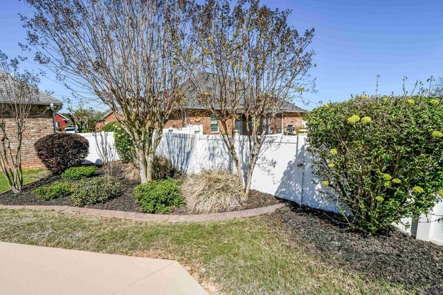102 Rambling Creek Cove, Byron, GA 31008