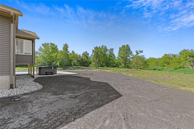 2043 Osage Court, Marion, IA 52302