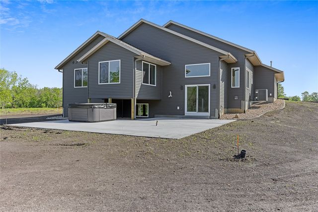 2043 Osage Court, Marion, IA 52302