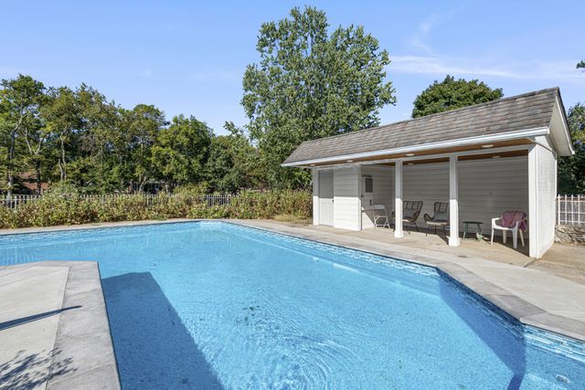 608 Oakland Dr, Madison, TN 37115