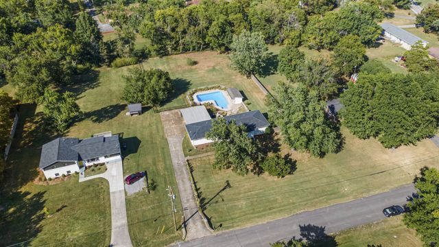 608 Oakland Dr, Madison, TN 37115