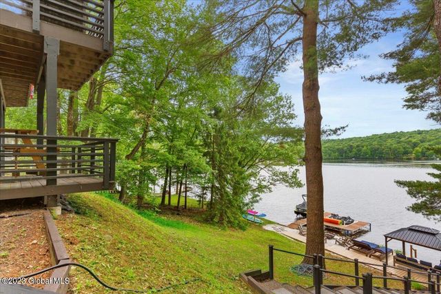 68 Harriman Road Ext, Sand Lake, NY 12018