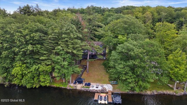 68 Harriman Road Ext, Sand Lake, NY 12018