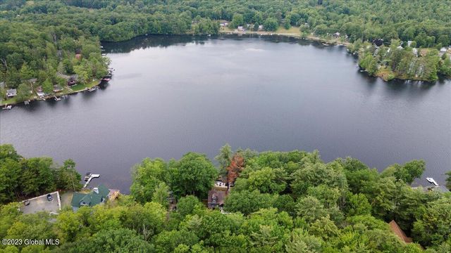 68 Harriman Road Ext, Sand Lake, NY 12018