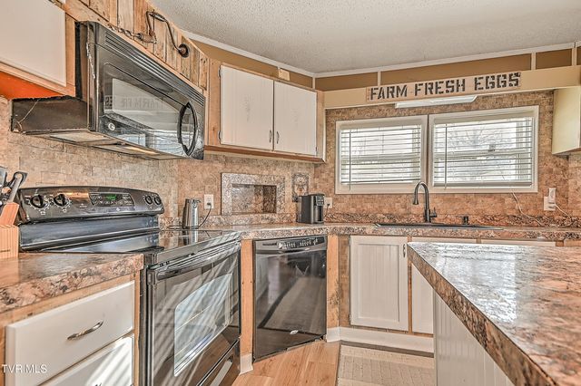 1096 Old Elizabethton Highway, Bluff City, TN 37618