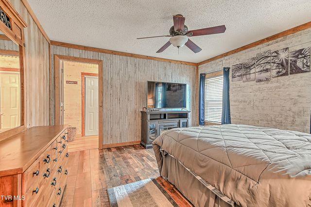 1096 Old Elizabethton Highway, Bluff City, TN 37618