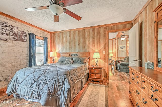 1096 Old Elizabethton Highway, Bluff City, TN 37618