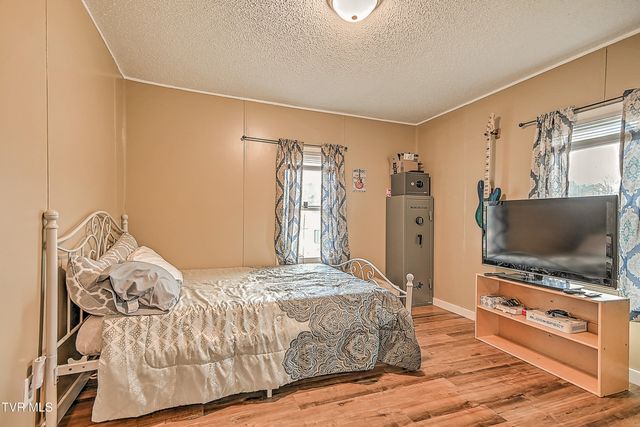 1096 Old Elizabethton Highway, Bluff City, TN 37618