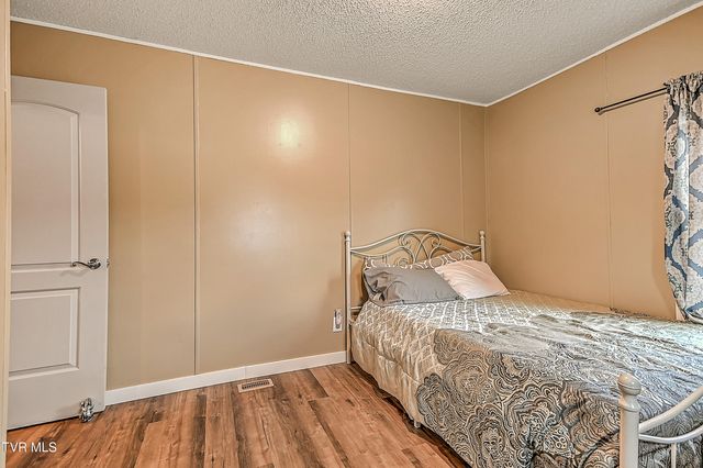 1096 Old Elizabethton Highway, Bluff City, TN 37618