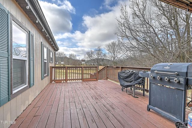 1096 Old Elizabethton Highway, Bluff City, TN 37618