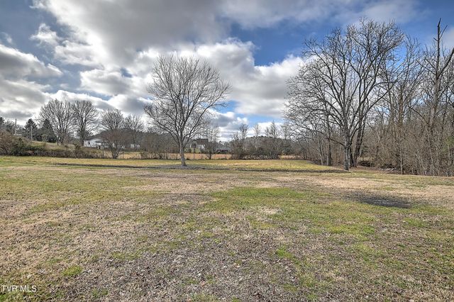 1096 Old Elizabethton Highway, Bluff City, TN 37618