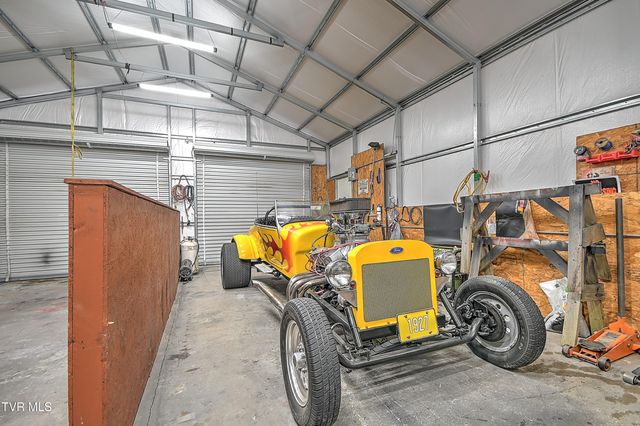 1096 Old Elizabethton Highway, Bluff City, TN 37618