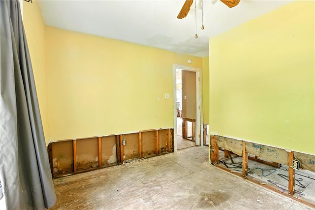 812 County Road 2870, Cleveland, TX 77327