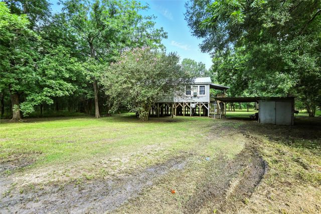 812 County Road 2870, Cleveland, TX 77327