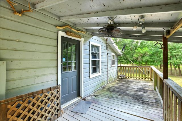 812 County Road 2870, Cleveland, TX 77327
