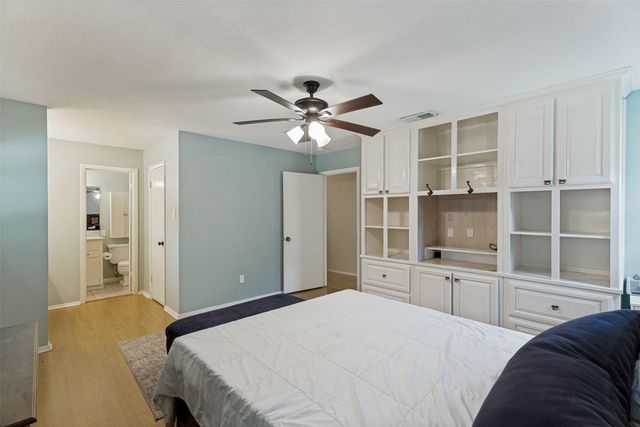 1121 W Redbud Drive, Hurst, TX 76053