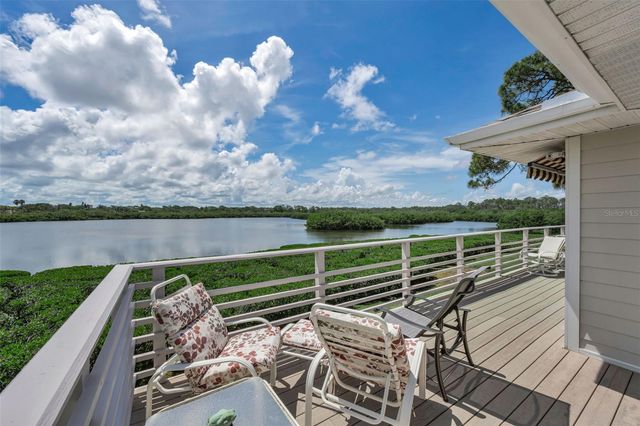 1015 TEAL POINTE, Tarpon Springs, FL 34689