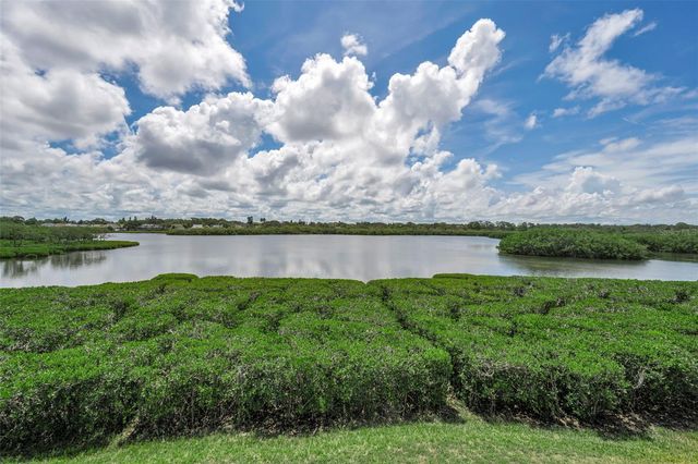 1015 TEAL POINTE, Tarpon Springs, FL 34689