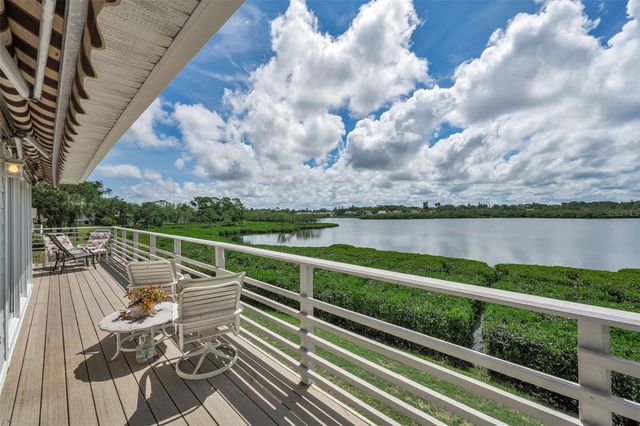 1015 TEAL POINTE, Tarpon Springs, FL 34689