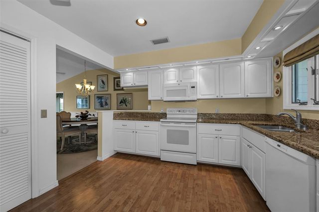1015 TEAL POINTE, Tarpon Springs, FL 34689