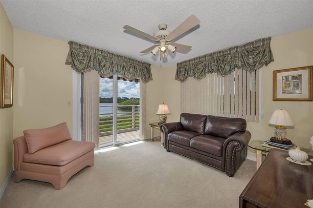 1015 TEAL POINTE, Tarpon Springs, FL 34689