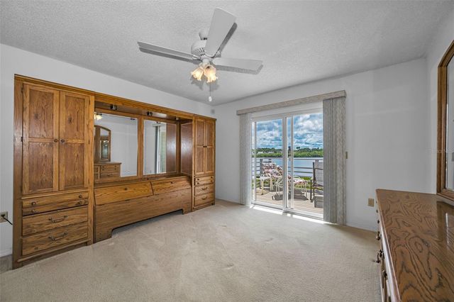 1015 TEAL POINTE, Tarpon Springs, FL 34689
