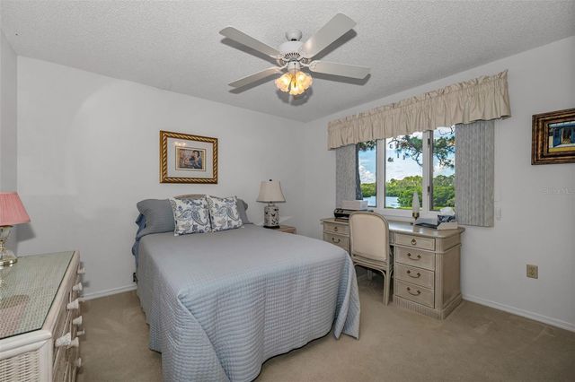1015 TEAL POINTE, Tarpon Springs, FL 34689