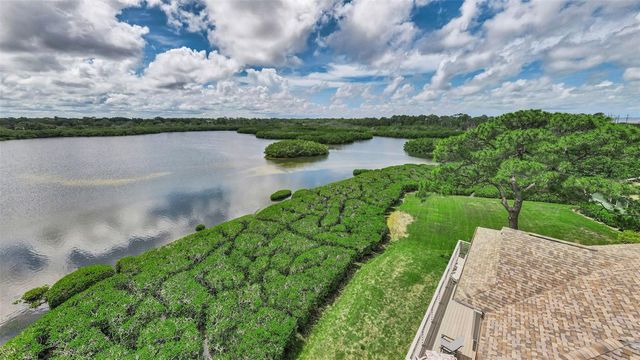 1015 TEAL POINTE, Tarpon Springs, FL 34689