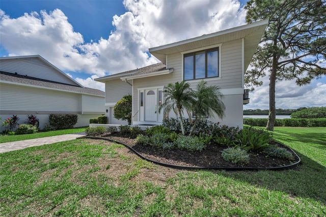 1015 TEAL POINTE, Tarpon Springs, FL 34689