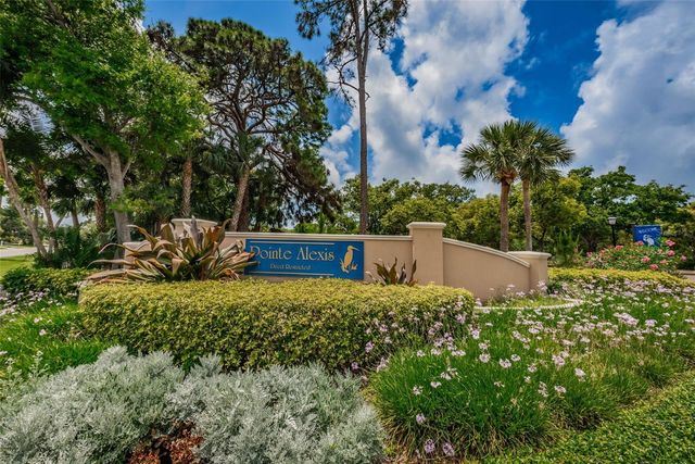 1015 TEAL POINTE, Tarpon Springs, FL 34689