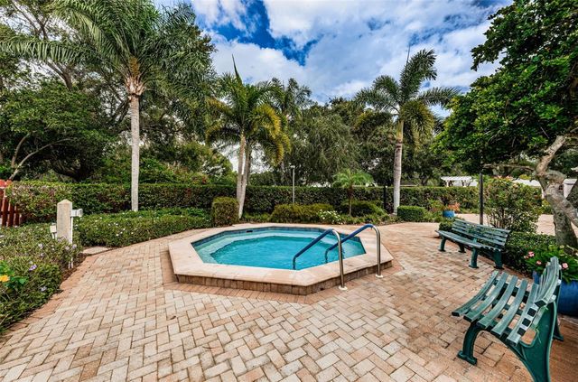 1015 TEAL POINTE, Tarpon Springs, FL 34689