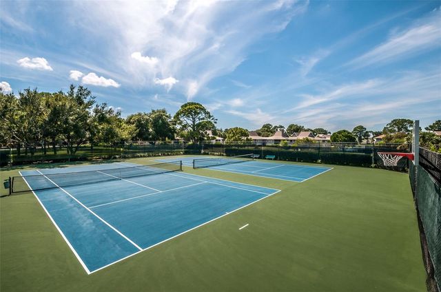 1015 TEAL POINTE, Tarpon Springs, FL 34689