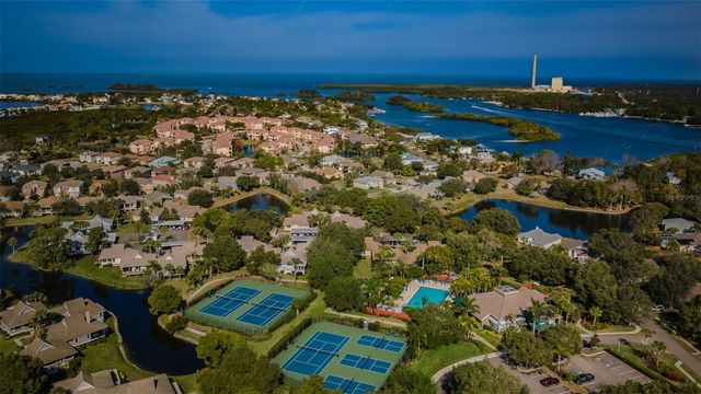 1015 TEAL POINTE, Tarpon Springs, FL 34689