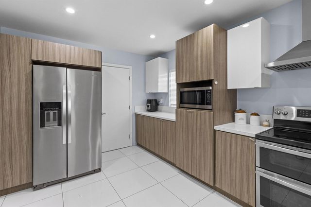 297 Minola Drive, Miami Springs, FL 33166