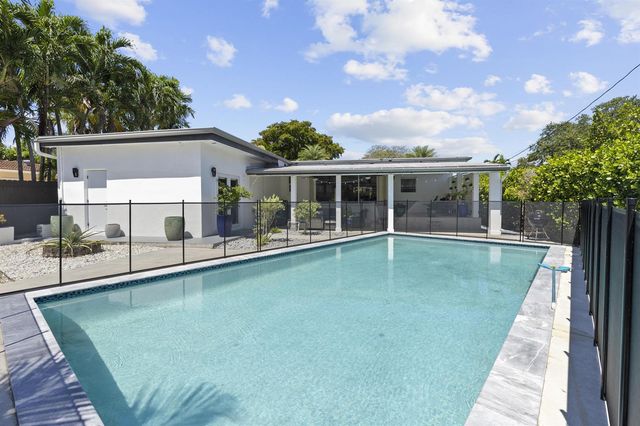 297 Minola Drive, Miami Springs, FL 33166