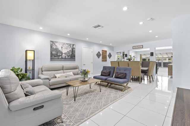 297 Minola Drive, Miami Springs, FL 33166