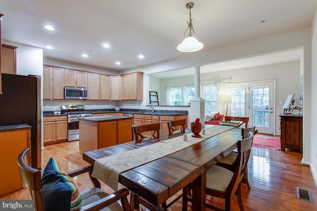 915 HALL STATION DR, Bowie, MD 20721