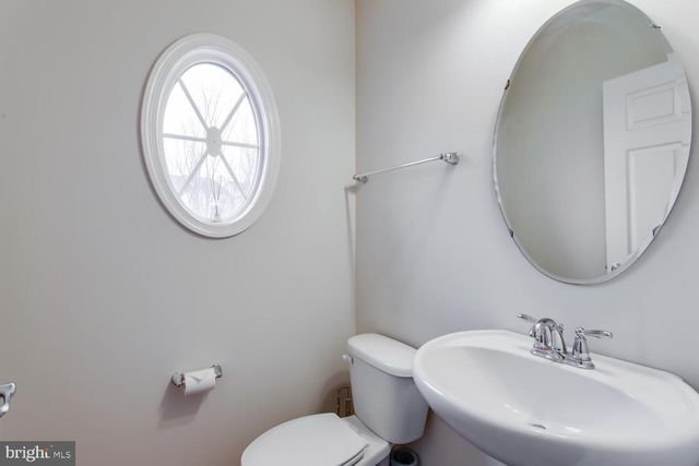 915 HALL STATION DR, Bowie, MD 20721