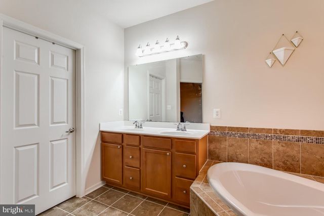 915 HALL STATION DR, Bowie, MD 20721