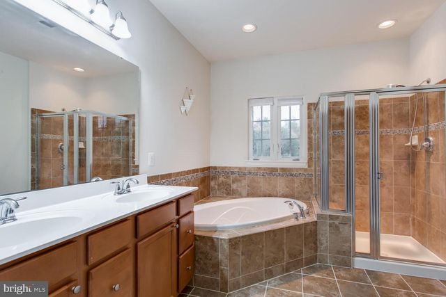 915 HALL STATION DR, Bowie, MD 20721