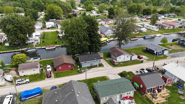 38 EMS B6C Lane, Leesburg, IN 46538