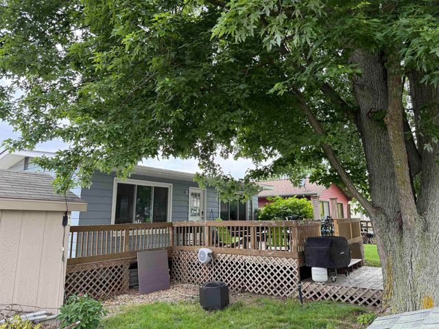 38 EMS B6C Lane, Leesburg, IN 46538