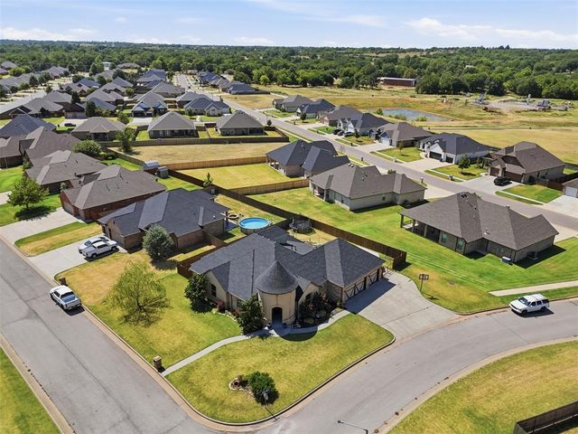 1121 NW 17th Street, Newcastle, OK 73065