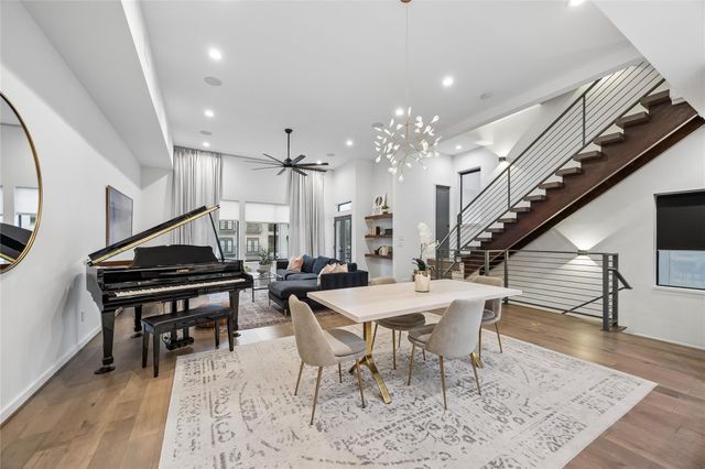 513 Memorial Heights Drive, Houston, TX 77007