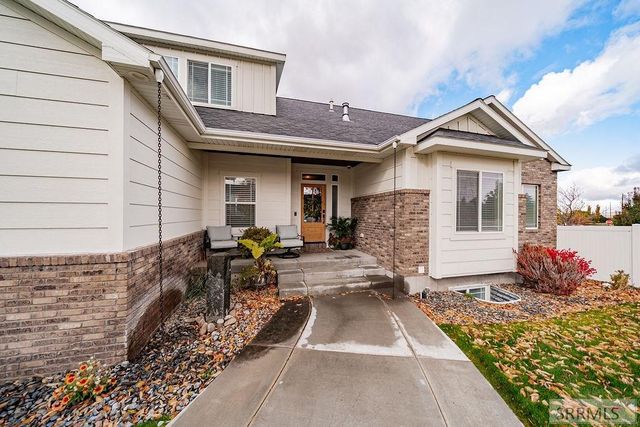 6369 E Tower Castle Loop, Ammon, ID 83406