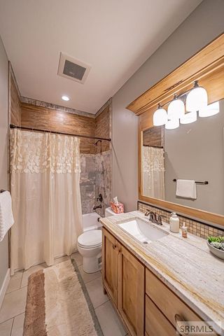 6369 E Tower Castle Loop, Ammon, ID 83406
