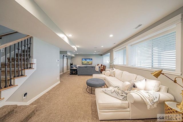 6369 E Tower Castle Loop, Ammon, ID 83406